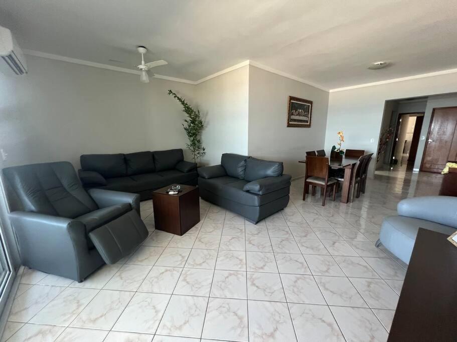 Apartamento Guilhermina De Frente Para O Mar プライア・グランデ エクステリア 写真